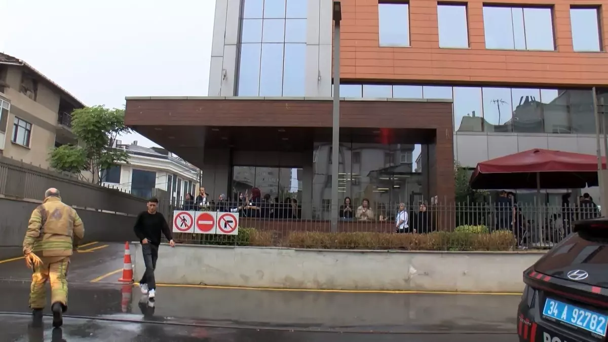 ATAŞEHİR'deki Özel Üniversitede Laboratuvar Yangını