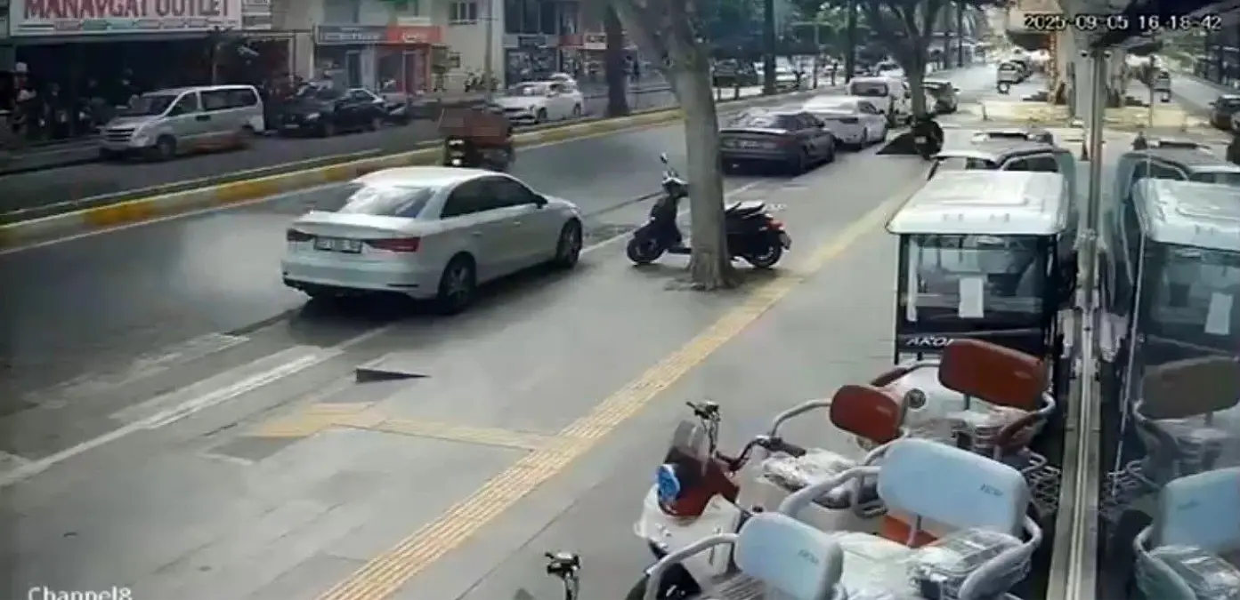 Manavgat'ta Motosiklet Kazası: 1 Ağır Yaralı
