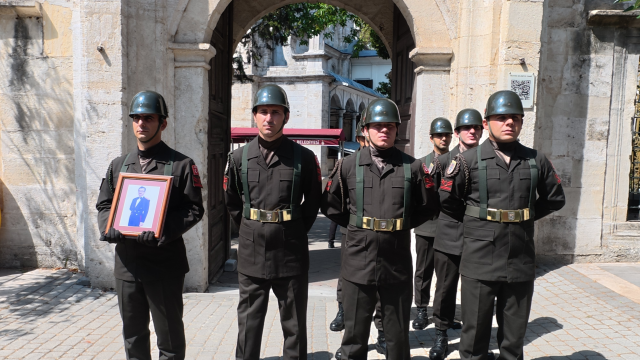 Midyatlı Kore Gazisi Emekli Topçu Albay Naif Timur hayata veda etti Midyatlı Kore Gazisi Emekli Topçu Albay Naif Timur hayata veda etti
