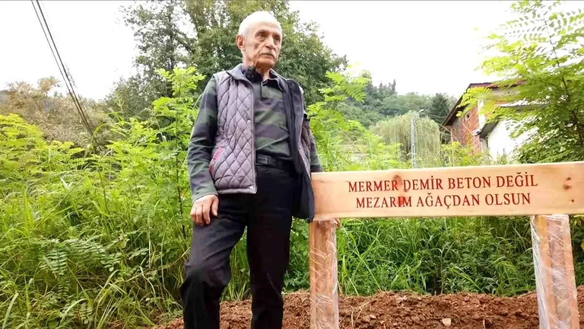 Tuncel Pekdemir'in Doğa ve Tarım Hassasiyeti: Ahşap Mezar Örneği