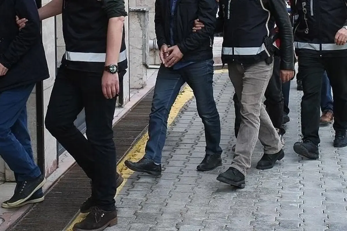 Sosyal medya dolandırıcılarına operasyon: 34 şüpheli yakalandı