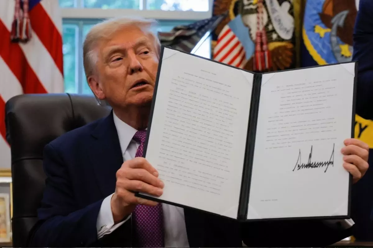 Trump imzayı attı, Savunma Bakanlığı'nın ismi değişti