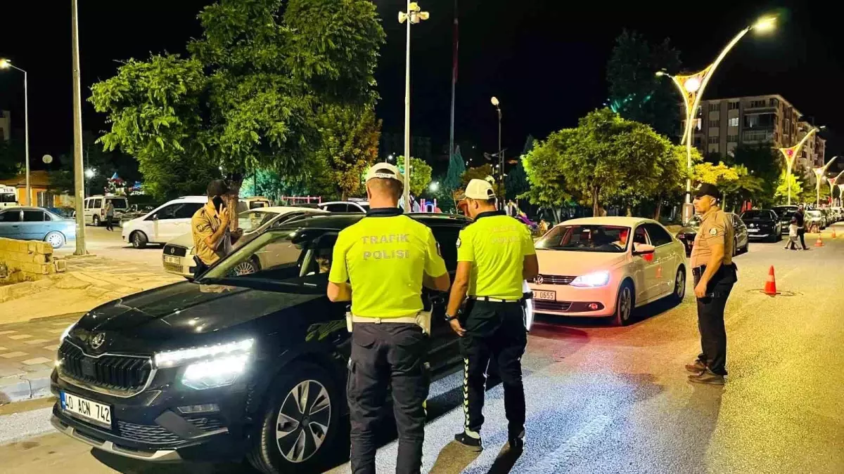 Yerköy'de Güvenlik Denetimleri: 452 Kişi ve 109 Araç İncelendi