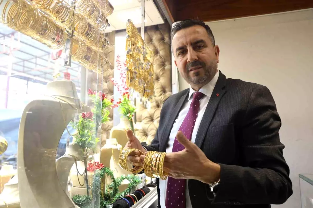 Altın Fiyatlarının Yükselişi Devam Ediyor: Yıl Sonu Tahminleri