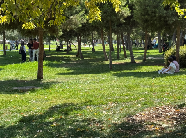 While part of the country struggles with heavy rainfall, the temperature in Şanlıurfa reached 49 degrees