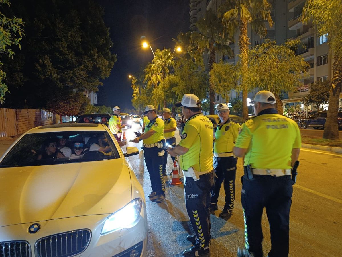 Adana'da Trafik Denetimlerinde 255 Bin TL Ceza Kesildi