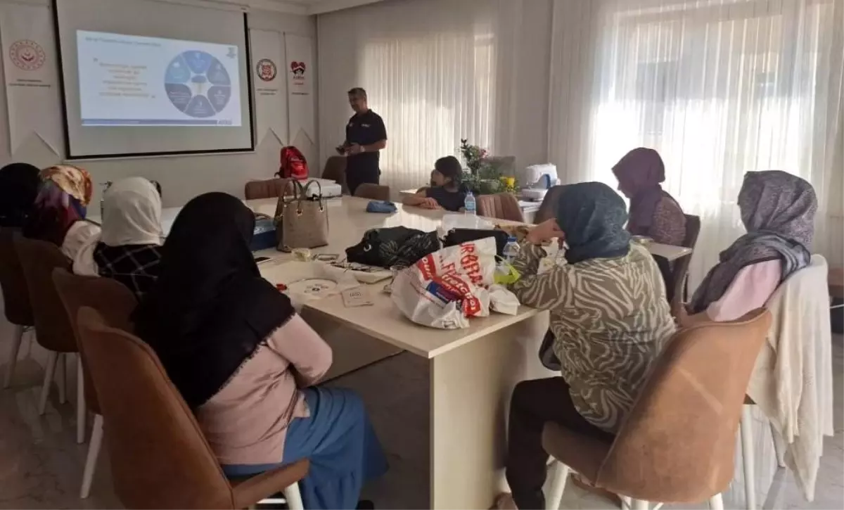 Bayburt'ta Aile Destek Merkezi'nde Afet Farkındalık Eğitimi