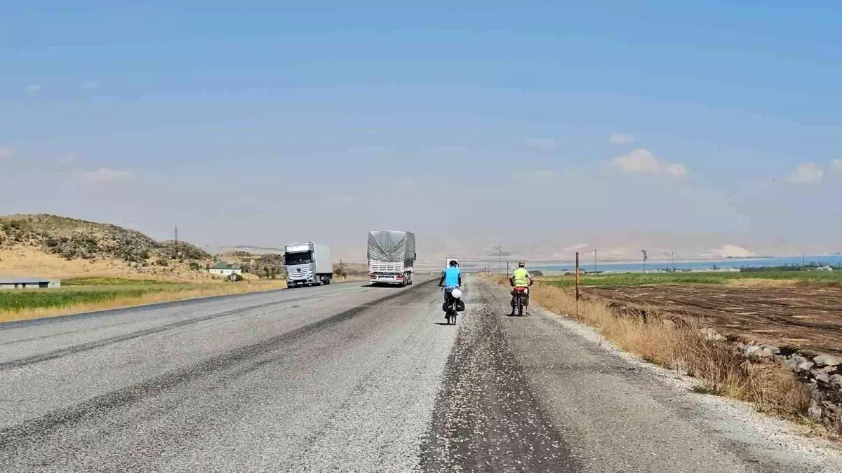 Van Gölü Bisiklet Tutkunlarının Gözdesi Oldu