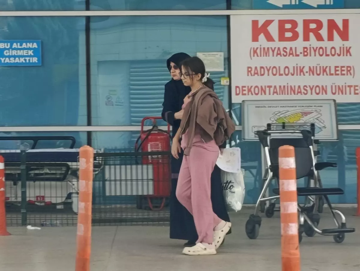 Düğünde Tavuklu Pilav Yedikten Sonra 21 Kişi Hastaneye Başvurdu