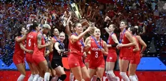 Filenin Sultanları Türkiye İtalya voleybol final maçı CANLI izle!