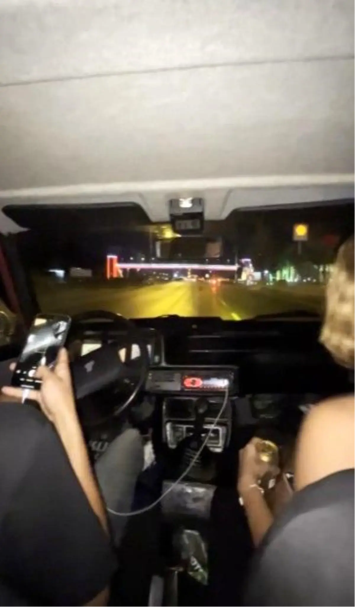 Kocaeli'de Gençlerin Tehlikeli Trafik Yolculuğu Kamerada