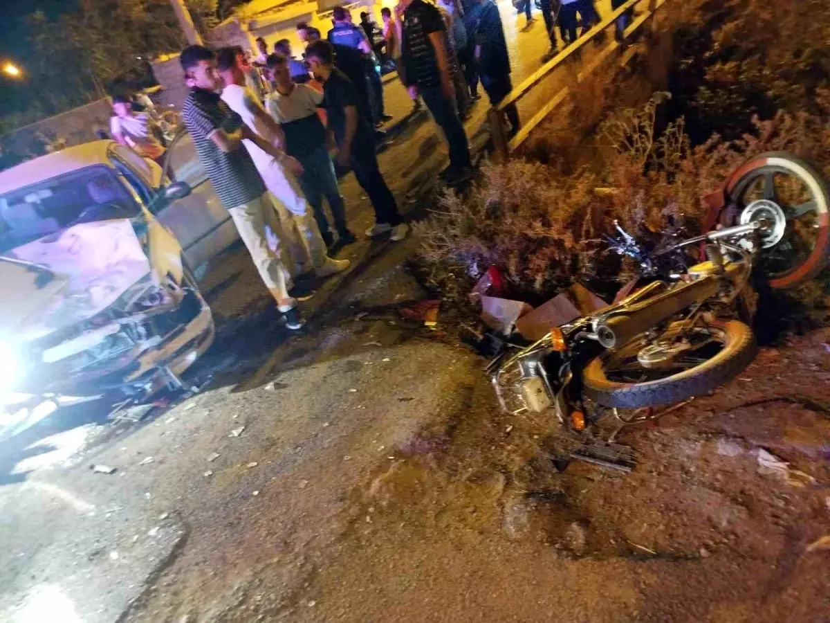 Iğdır'da Otomobil ve Motosiklet Çarpıştı: 3 Yaralı