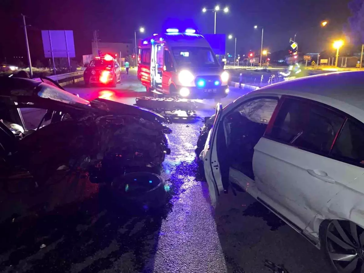 Isparta-Eğirdir Karayolunda Trafik Kazası: İki Sürücü Yaralandı