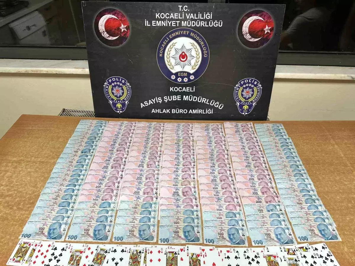 Kocaeli'de Kumar Operasyonu: 27 Bin TL Ceza ve Nakit Ele Geçirildi