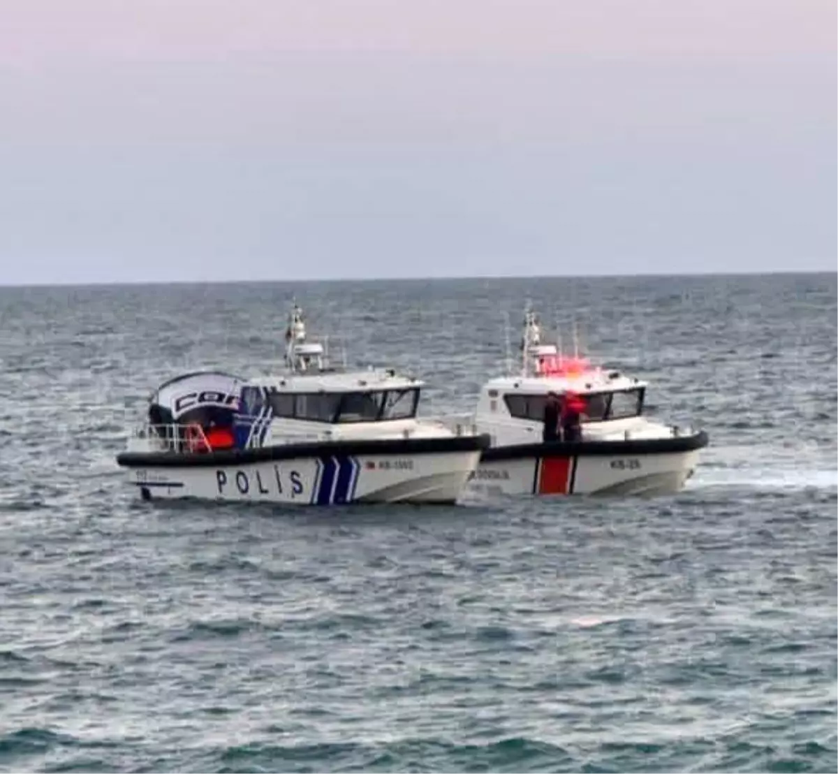 Mersin'de Paraşüt Kazaları: İki Sporcu Kurtarıldı