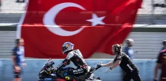 Milli motosikletçi Toprak Razgatlıoğlu, Fransa'da 2'de 2 yaptı