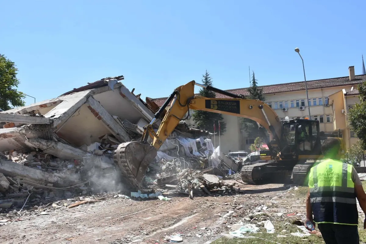 Balıkesir Sındırgı'daki 4.9 Büyüklüğündeki Deprem Uzmanlarca Değerlendirildi
