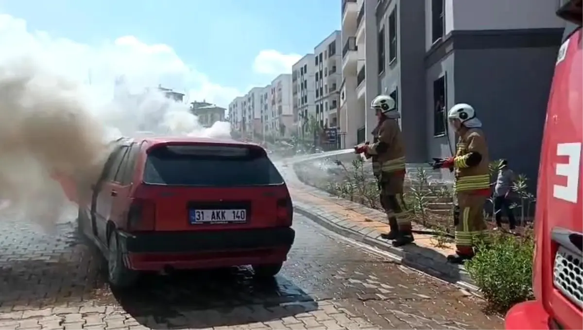İskenderun'da Tofaş Otomobil Yangını