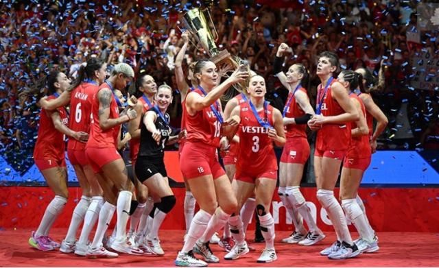 TRT 1 canlı izle! Filenin Sultanlar Türkiye İtalya TRT 1 izle (TÜRKİYE İTALYA)!