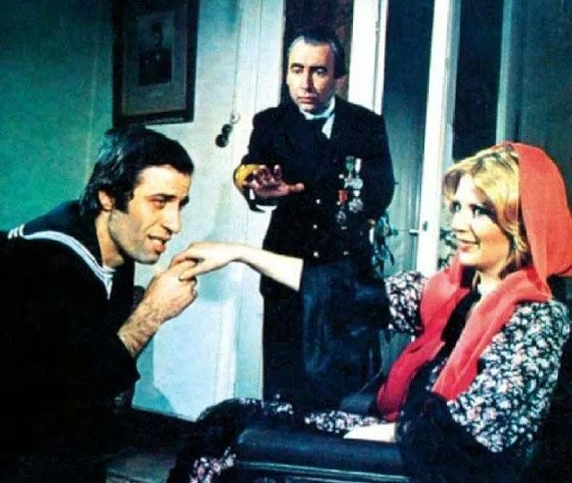 Hale Soygazi, who is remembered as the 'blonde beauty' of Yeşilçam, surprises with her latest appearance