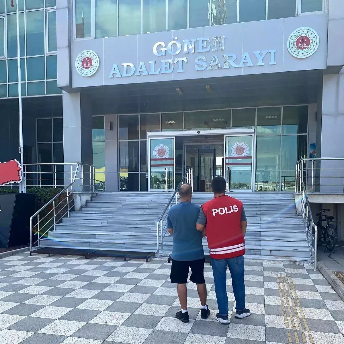 Gönen'de Aranan Suçlu Yakalandı