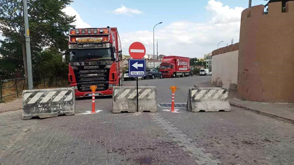 Bilecik'te Hamsu Köprüsü Yenileme Çalışmalarında Trafik Düzenlemesi