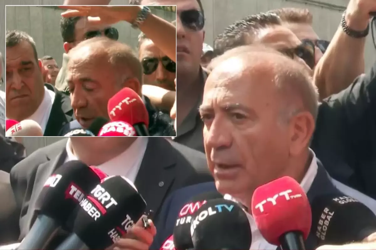 CHP İl Başkanlığı'nın önünde Gürsel Tekin'e su şişesi fırlatıldı