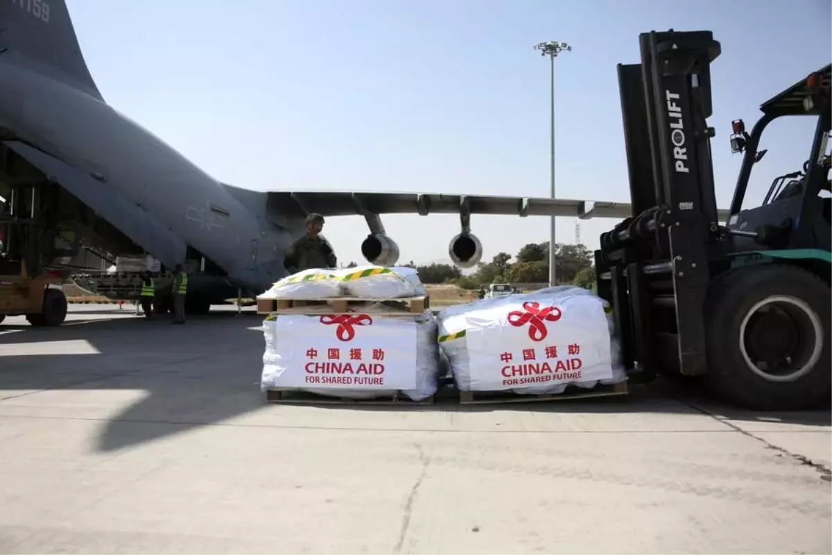 Çin, Afganistan'a Deprem Yardımı Gönderdi