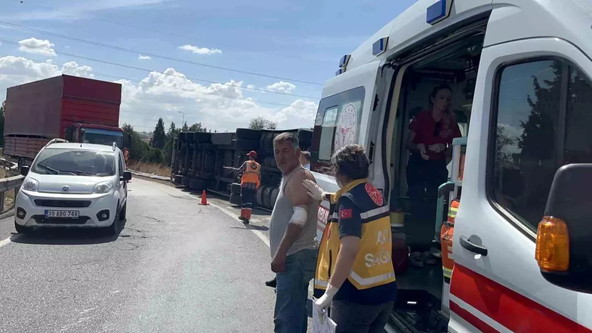 Tekirdağ'da Tır Devrildi: Şoför Hafif Yaralandı