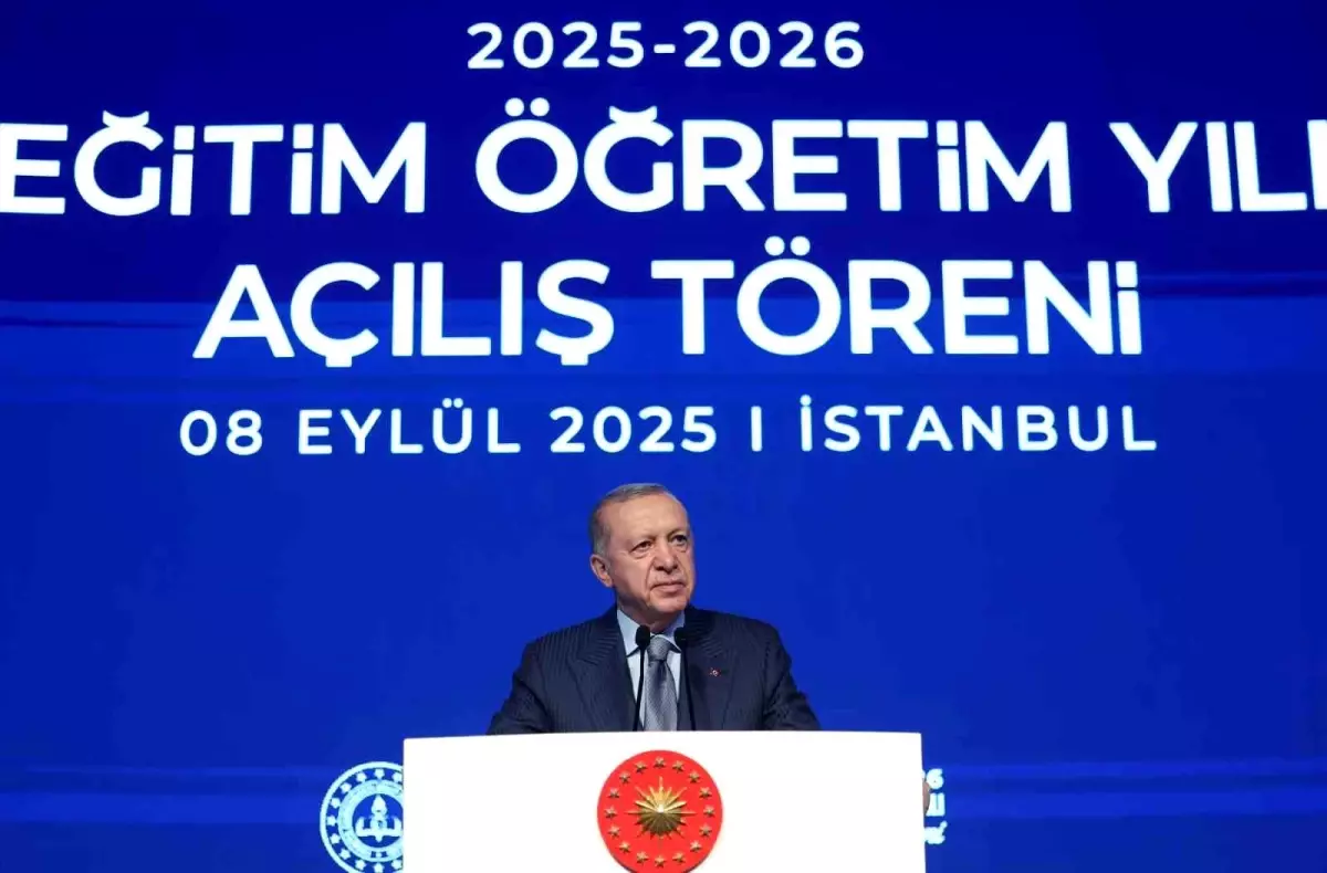 Cumhurbaşkanı Erdoğan: 'Hadisenin faili 16 yaşındaki bir şahıs yakalanmıştır. Bağlantıları araştırılmaktadır'