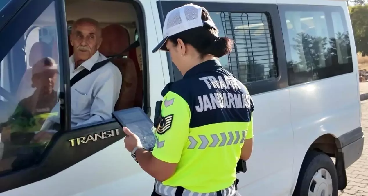 Diyarbakır'da Okul Servislerine Trafik Denetimi