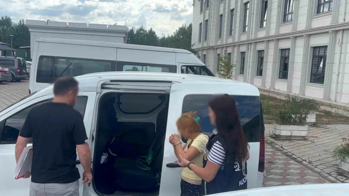 İzmit'te 300 Bin TL'lik Ziynet Eşyası Hırsızlığı: İki Şüpheli Yakalandı