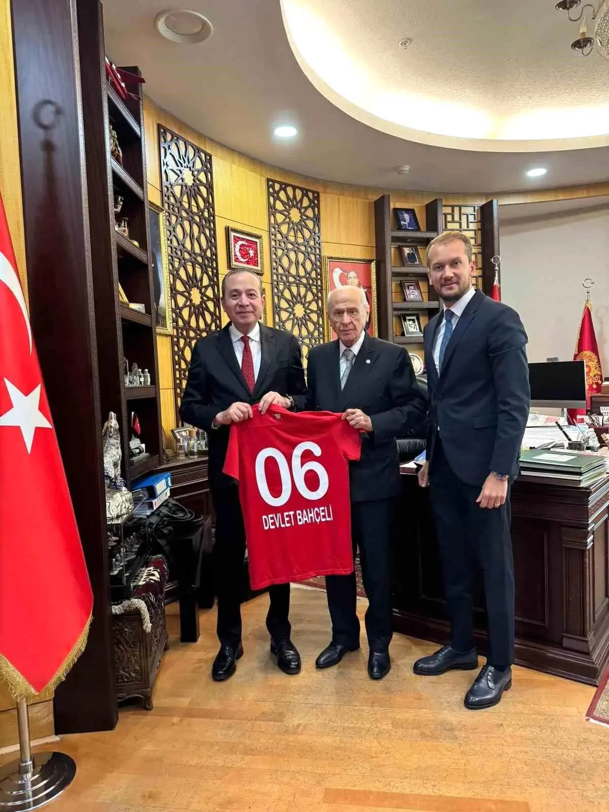 Gençlerbirliği Yönetimi Devlet Bahçeli'yi Ziyaret Etti