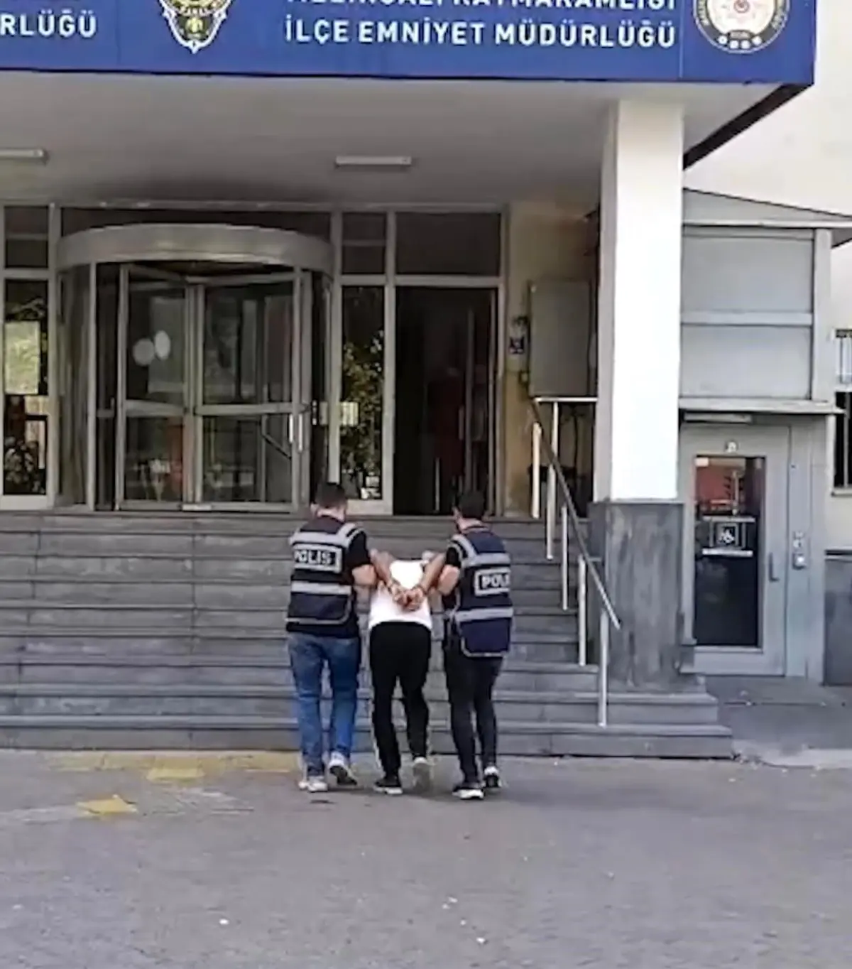 Kayseri'de Hırsızlık Suçundan Aranan Şahıs Yakalandı