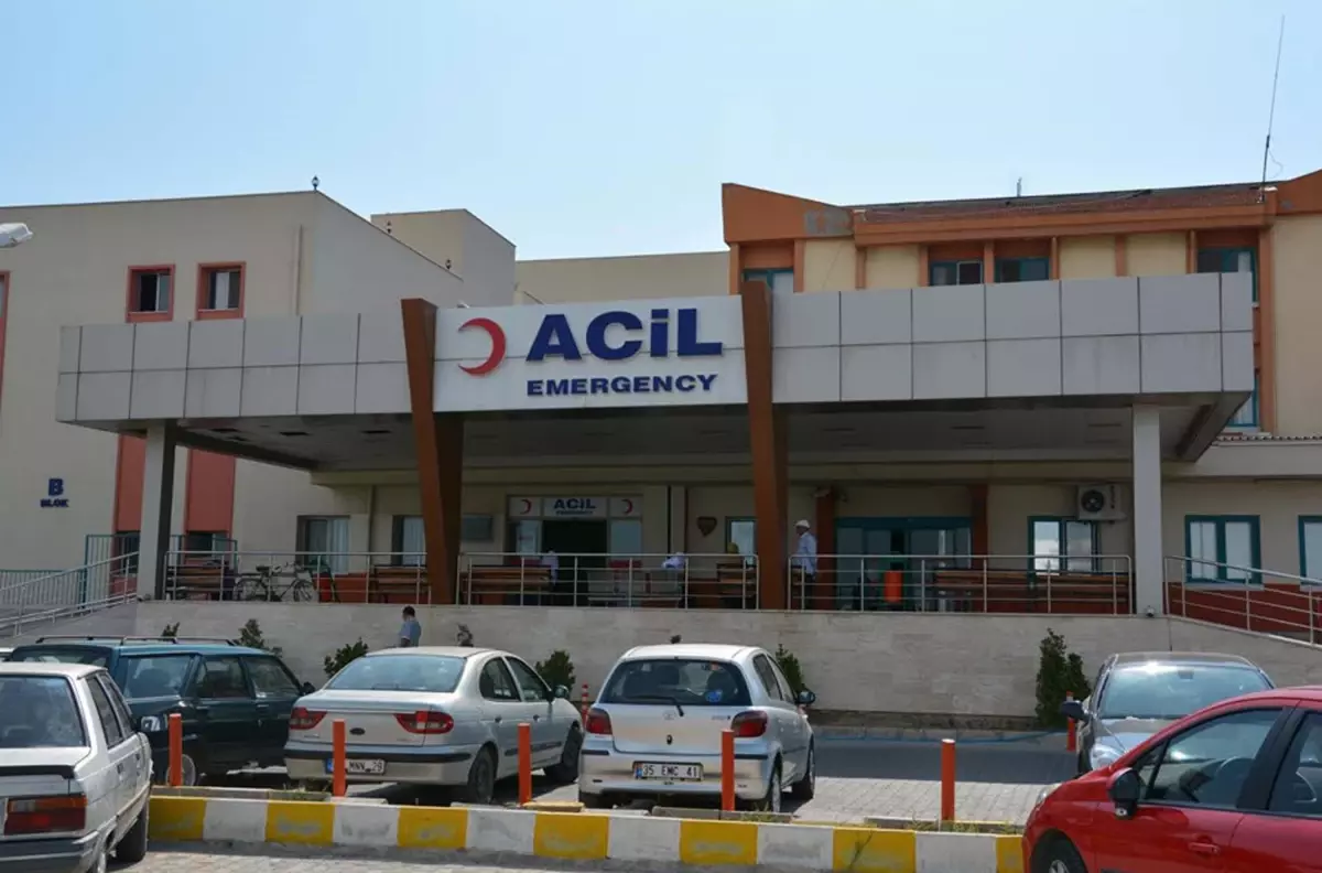Menemen'de Bıçaklı Aile İçi Kavga: Bir Ölü, İki Yaralı