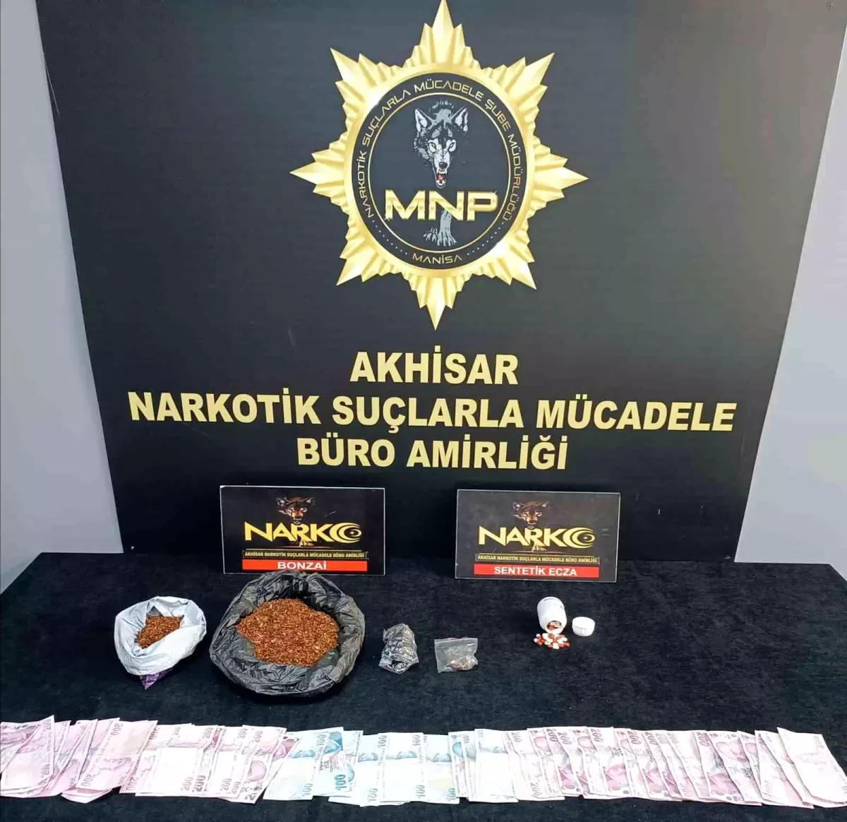 Manisa'da Uyuşturucu Operasyonu: 3 Kişi Tutuklandı
