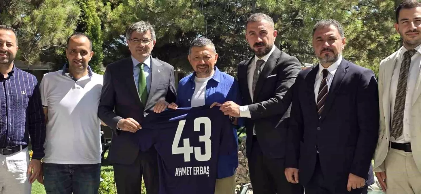 MHP'li Vekil Ahmet Erbaş'tan Kütahyaspor'a 1 Milyon TL Bağış