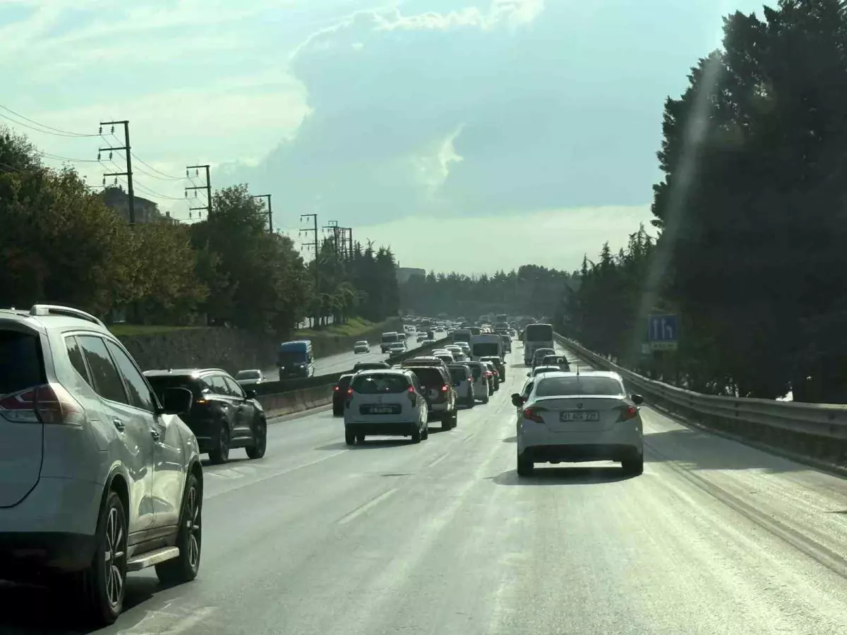 Kocaeli'de Eğitim Yılı Başladı, Trafik Felç Oldu