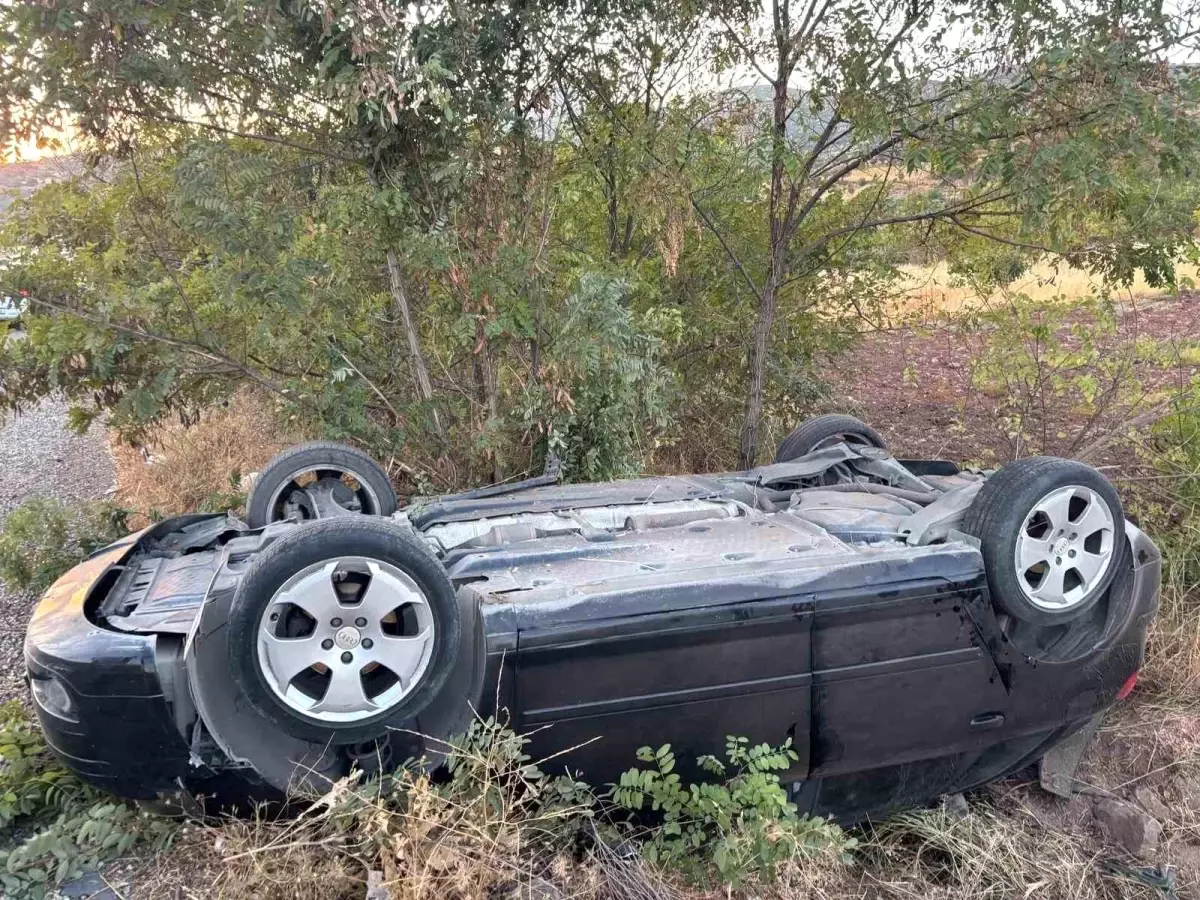 Adıyaman'da Takla Atan Otomobilde 1 Yaralı