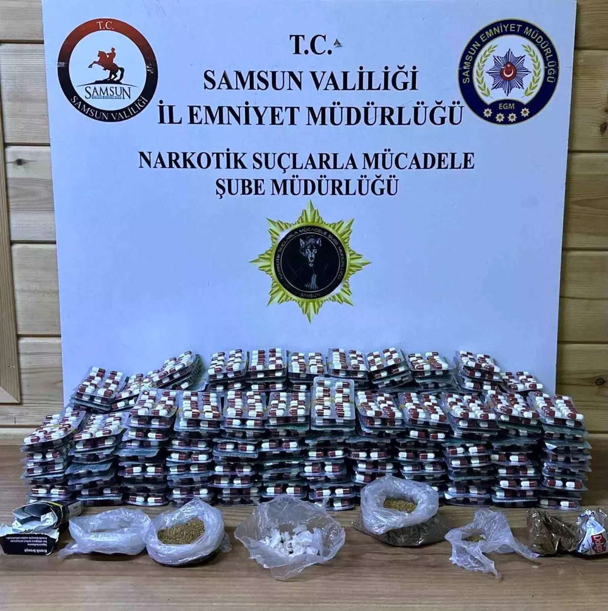 Samsun'da Narkotik Operasyonu: 3 Gözaltı ve Yüksek Miktarda Uyuşturucu Ele Geçirildi