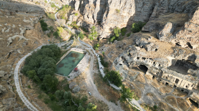 turkiye de tek ve 800 yildir ayakta ustu cami 19026643 4343 m