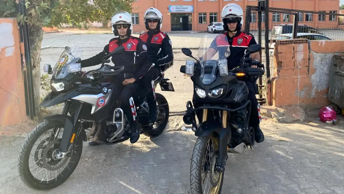Edirne'de Motosikletli Yunus Timleri Okul Güvenliğini Sağlıyor