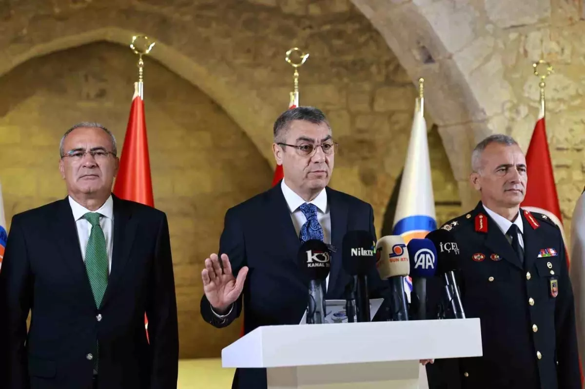 Vali Toros: 'Suç ve suçluyla mücadelemiz kararlılıkla sürüyor'