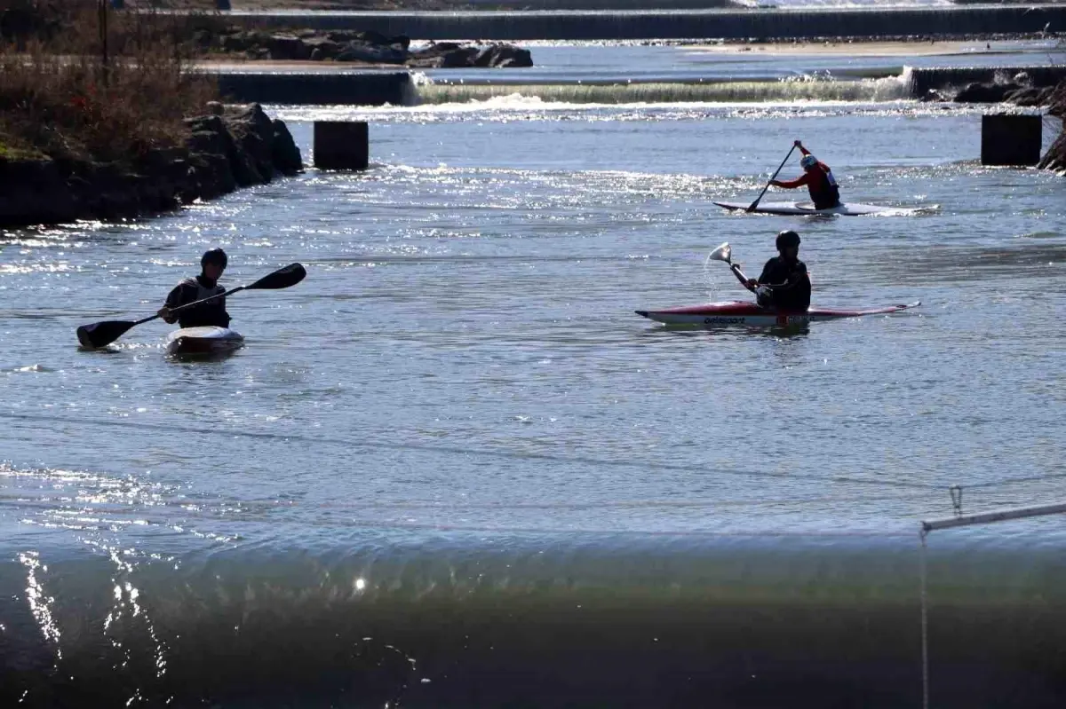 Erzincan'da Akarsu Slalom Türkiye Kupası Yarışları 2025'te Düzenlenecek