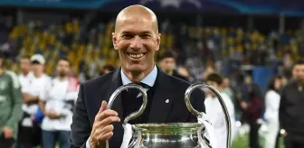 Antrenörlüğe geri dönüyor! Zinedine Zidane imzayı attı