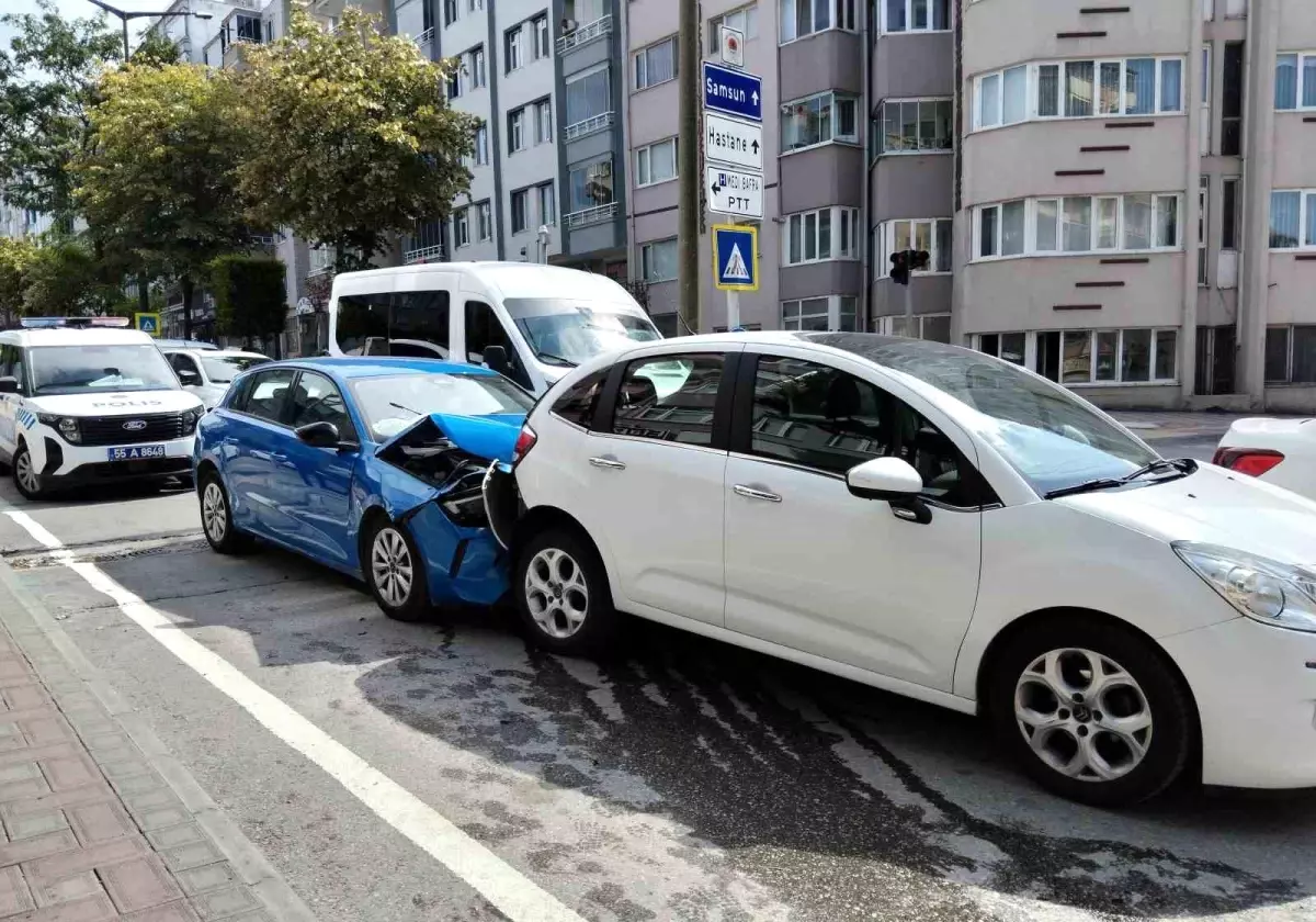 Boşanma Aşamasındaki Avukatın Eşine Çarpması İle Şok Olay
