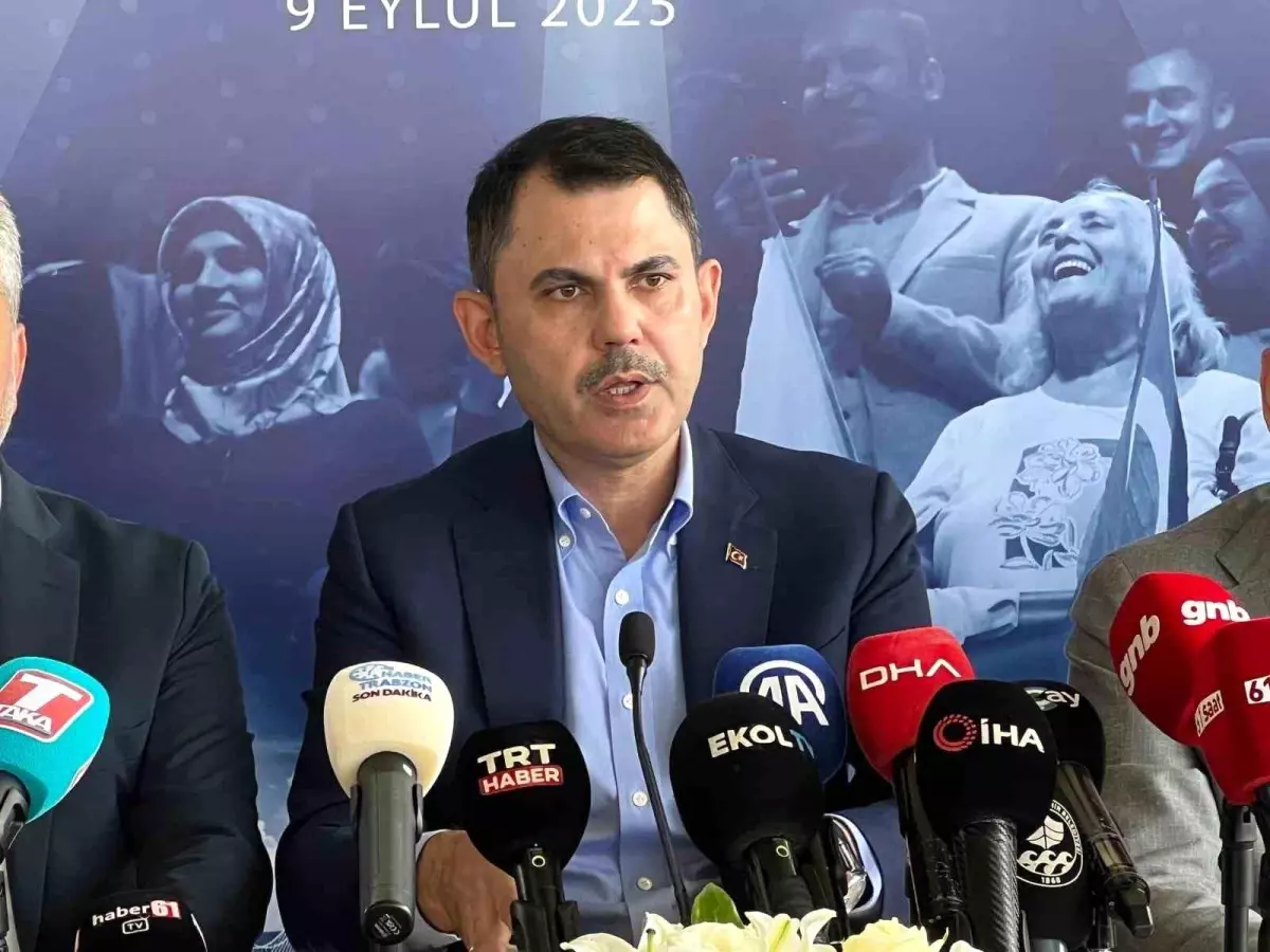Bakan Murat Kurum: 'Deprem bölgesinde; yılsonuna kadar evine girmeyen kimseyi bırakmayacağız'