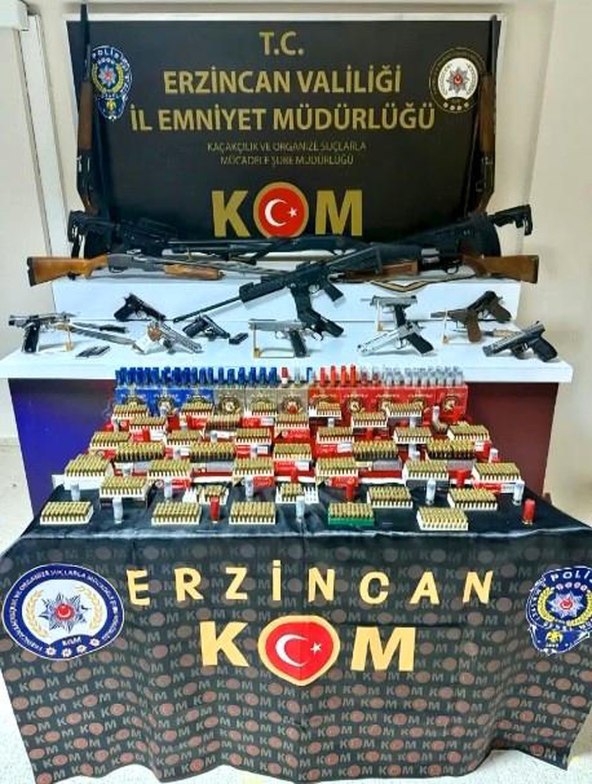 Erzincan'da Silah Operasyonu: 11 Tabanca ve 8 Tüfek Ele Geçirildi