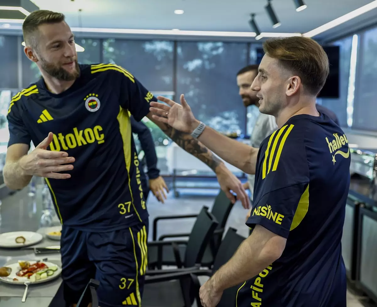 Fenerbahçe Trabzonspor Maçına Hazırlıklarına Devam Ediyor