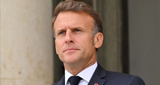 Fransa'da hükümet neden düştü? Fransa demokrasisi hangi yöne evriliyor?